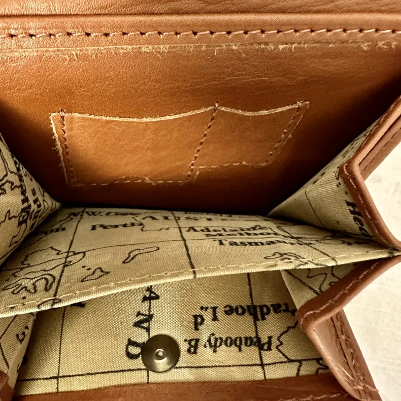 Anti-cloning Wallet With Card Holder
