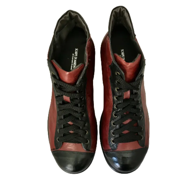 Burgundy / Black Boot