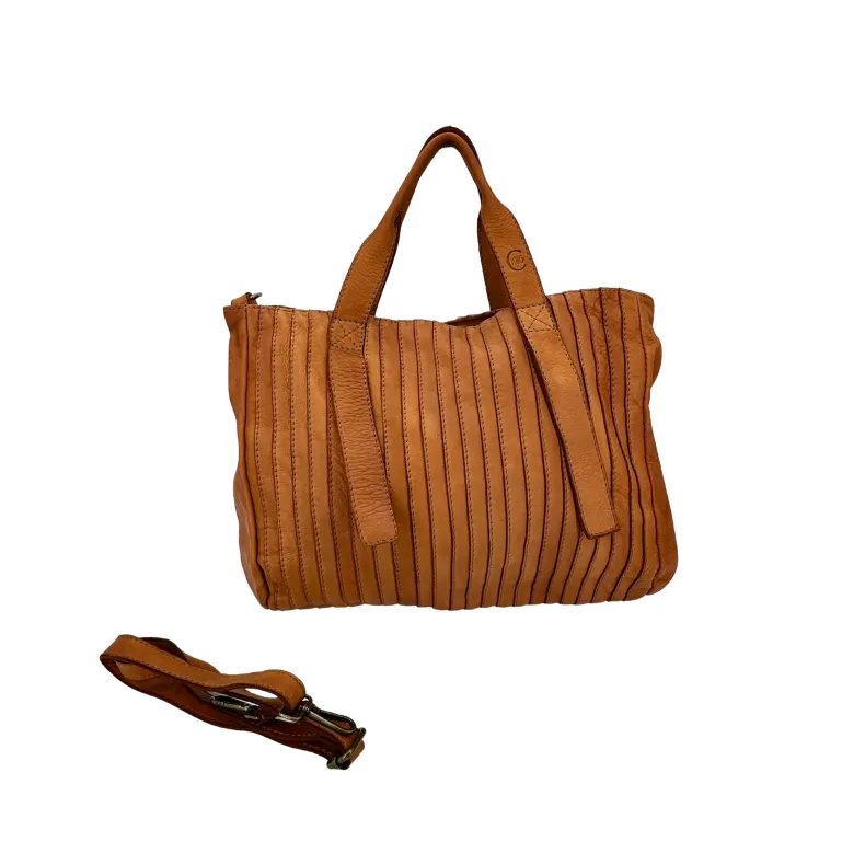 Dalia – Handcrafted Washed Leather Bag