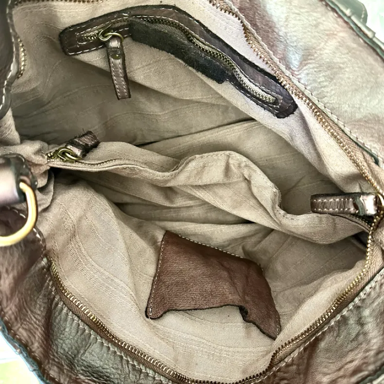 Dalia – Handcrafted Washed Leather Bag
