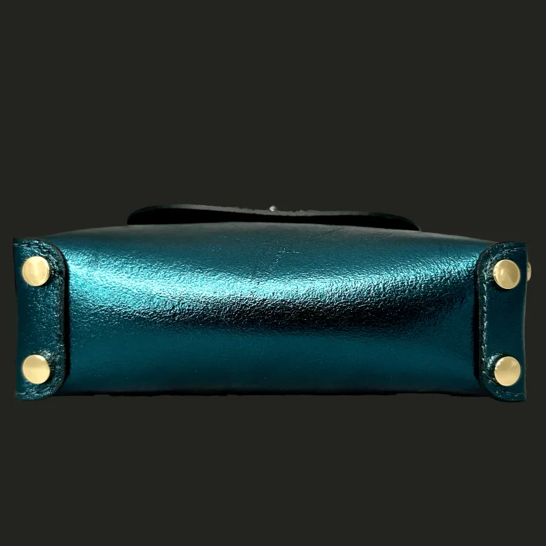 Elegant Handbag In Metallic Leather