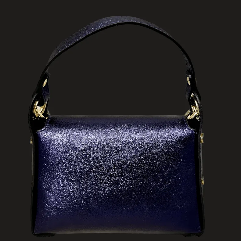 Elegant Handbag In Metallic Leather