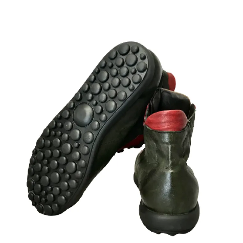 Green / Red / Taupe Boot