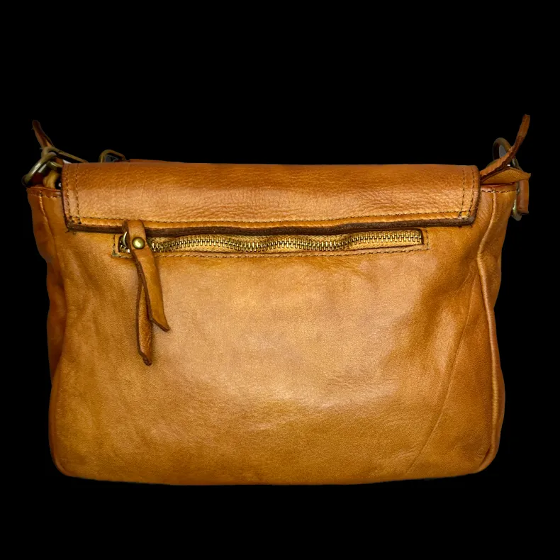 Handcrafted Bag With Interchangeable Handle And Shoulder Strap