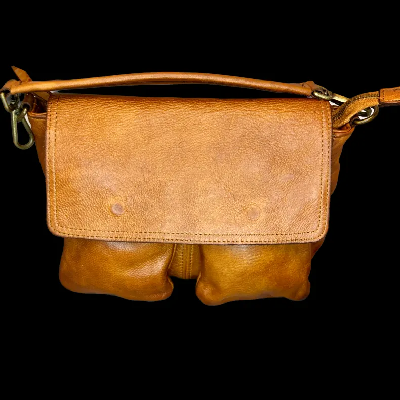 Handcrafted Bag With Interchangeable Handle And Shoulder Strap