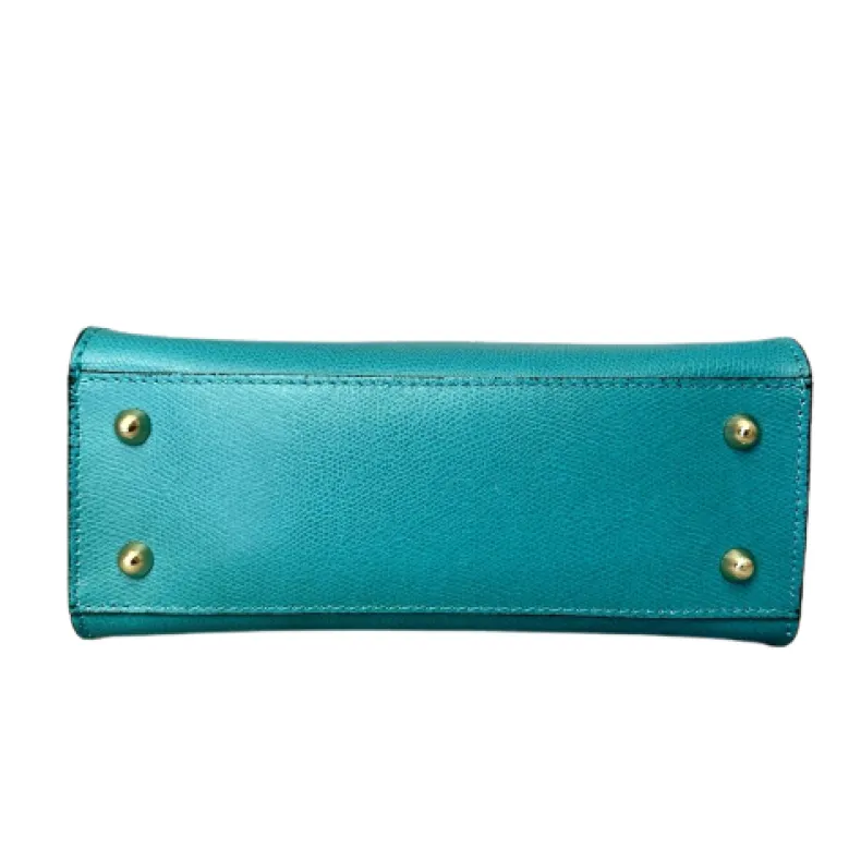 Handcrafted Bag With Buckle Closure