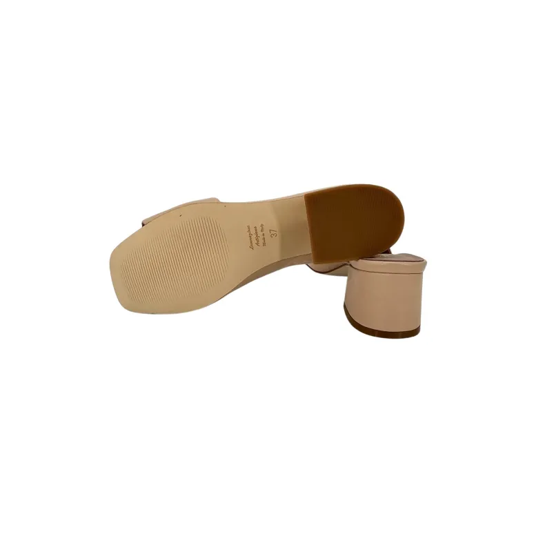 Handcrafted Nude Leather Slipper