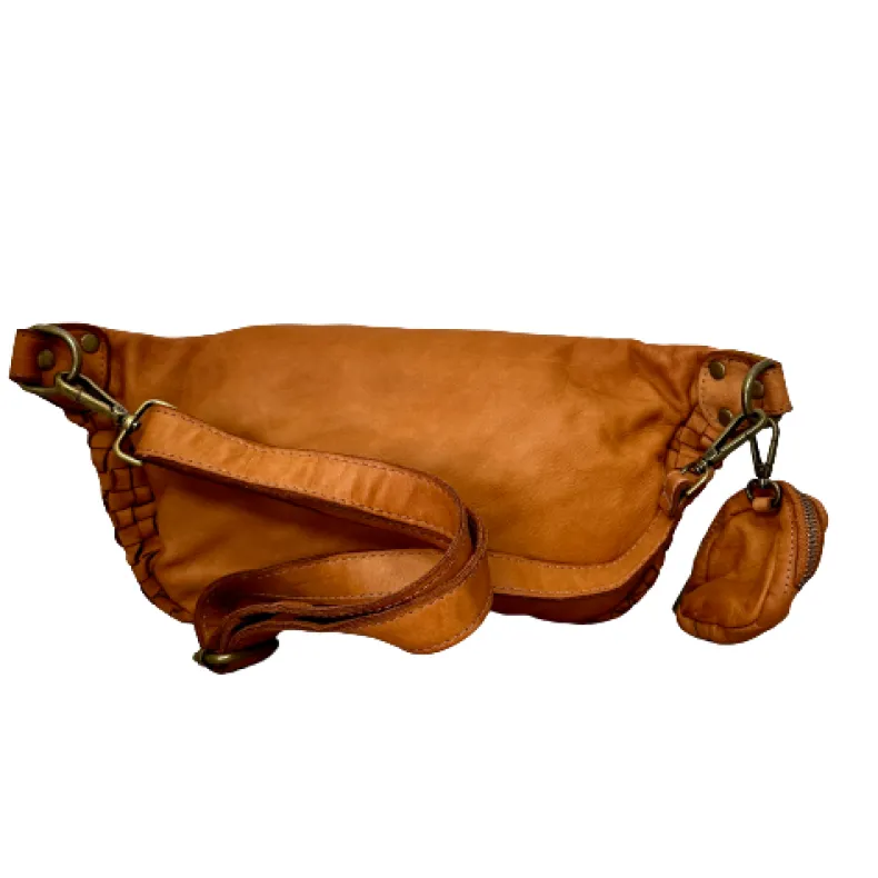 Handcrafted Pouch In Woven Leather With Coin Purse