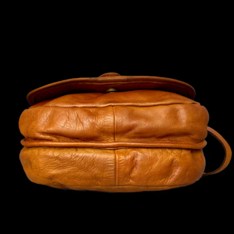 Handmade Bag In Washed Leather With Buckle