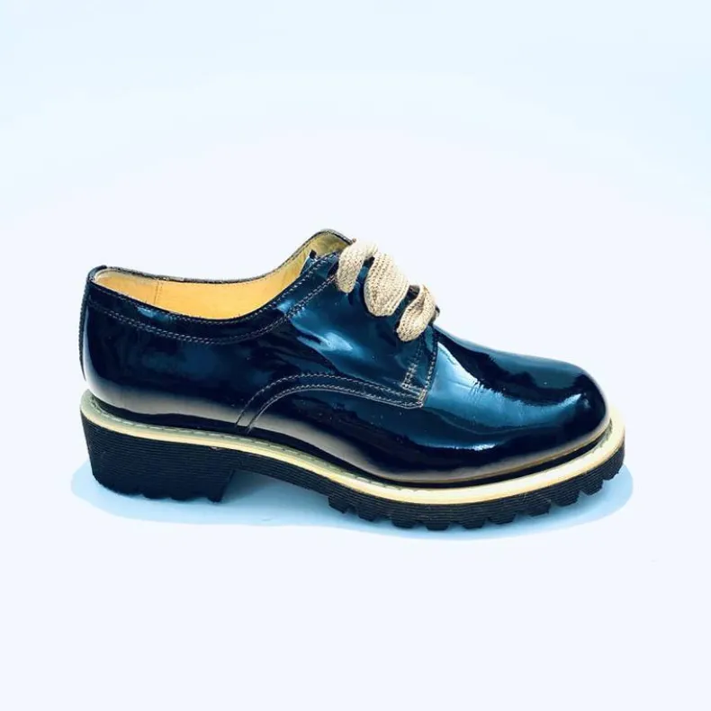 Lace-up In Black Patent Leather