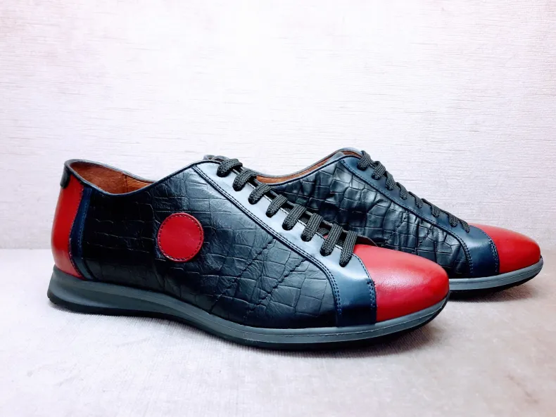 Low Black Sneakers