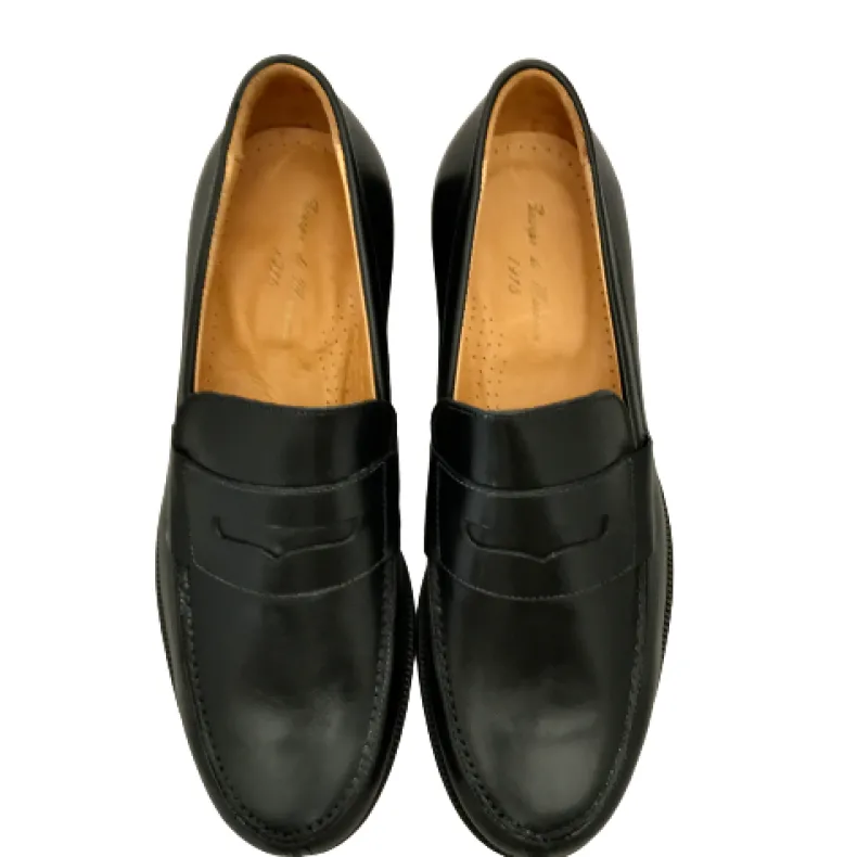 Moccasin Mod. Black College